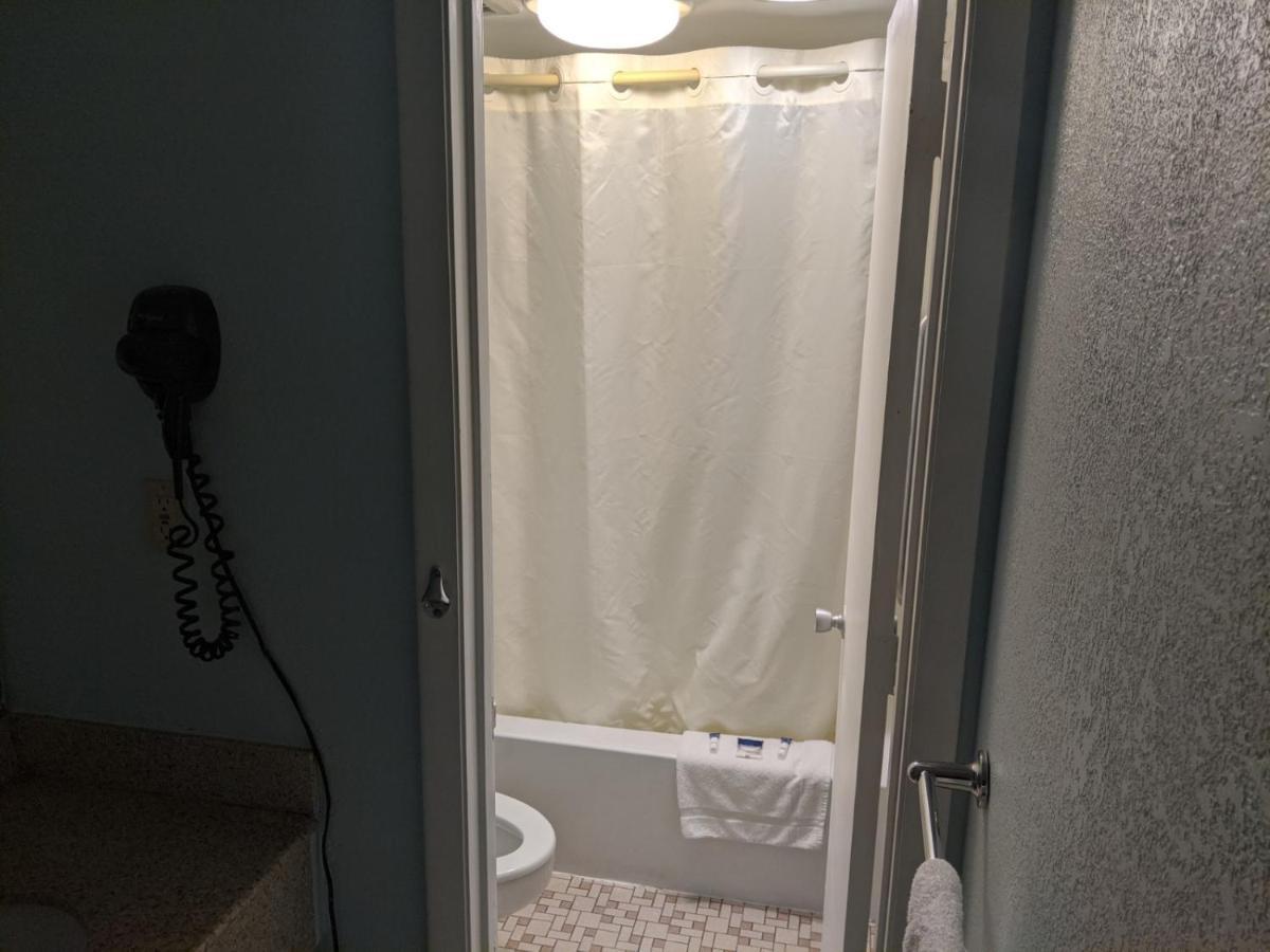 פורט וויין Executive Inn מראה חיצוני תמונה