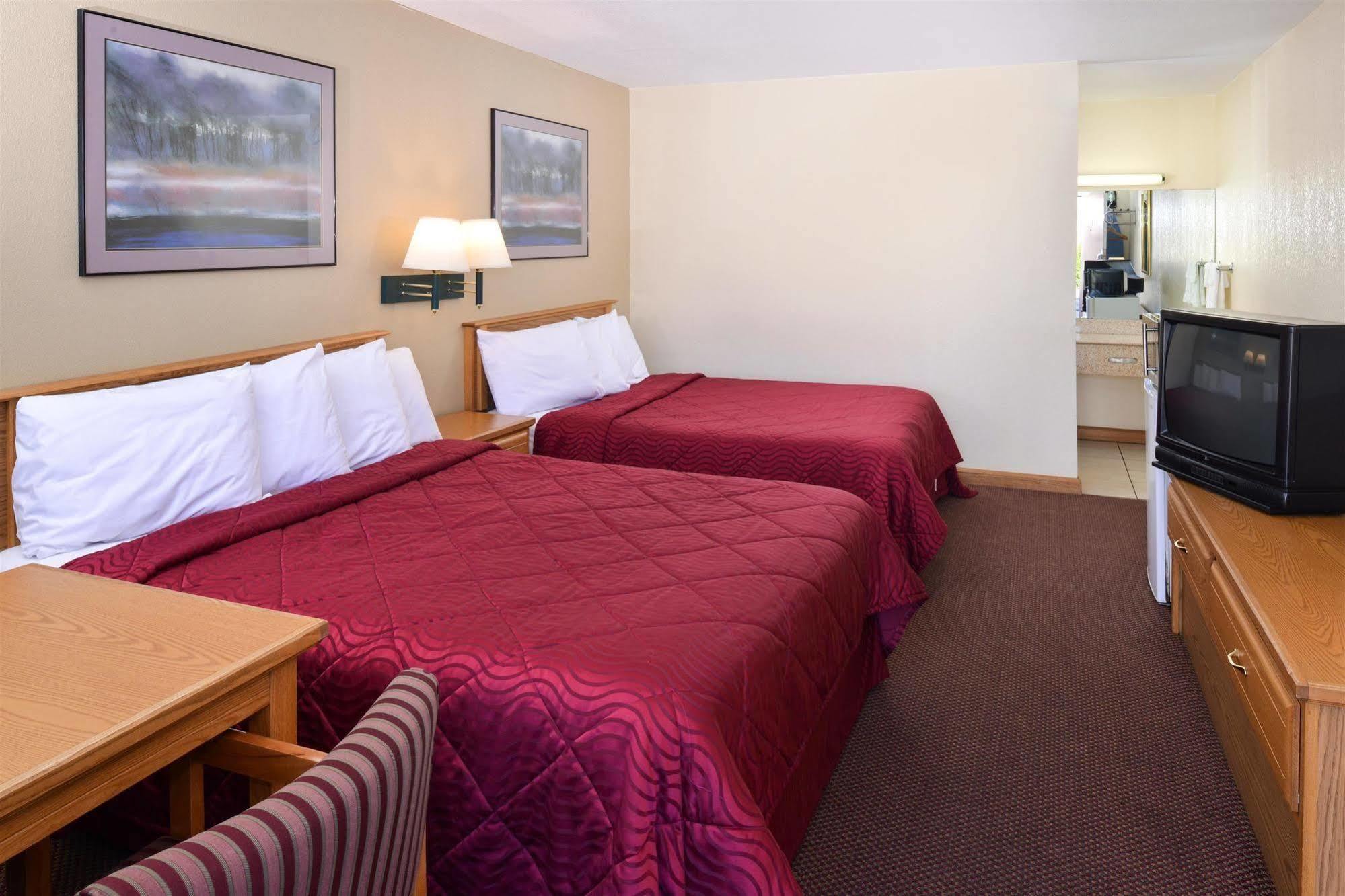 פורט וויין Executive Inn מראה חיצוני תמונה